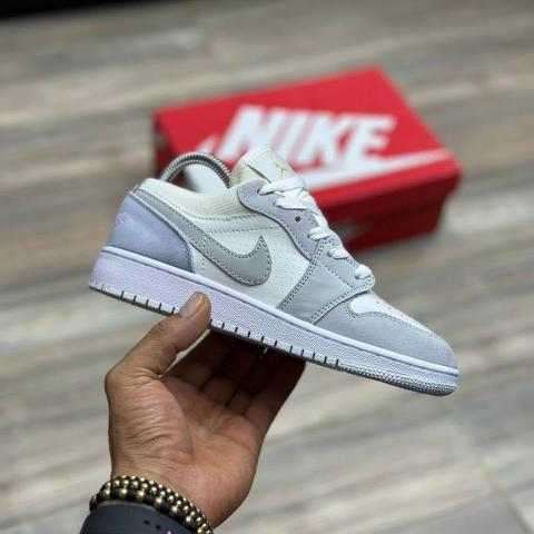 Jordan Retro 1 Low Paris